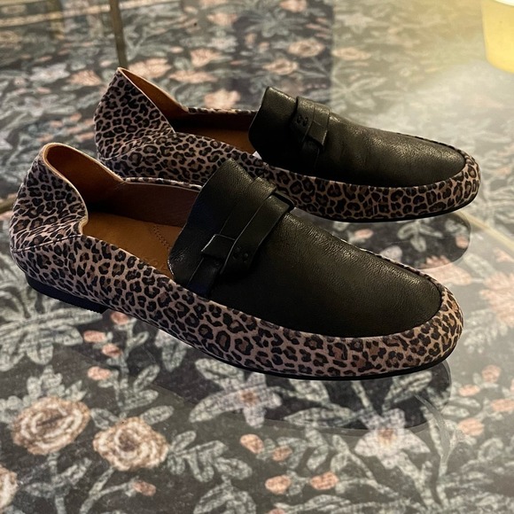 Kenneth Cole Shoes - Gentle Souls By Kenneth Cole Womens Flat Loafers Sz 6M Leopard Brown Faux Suede